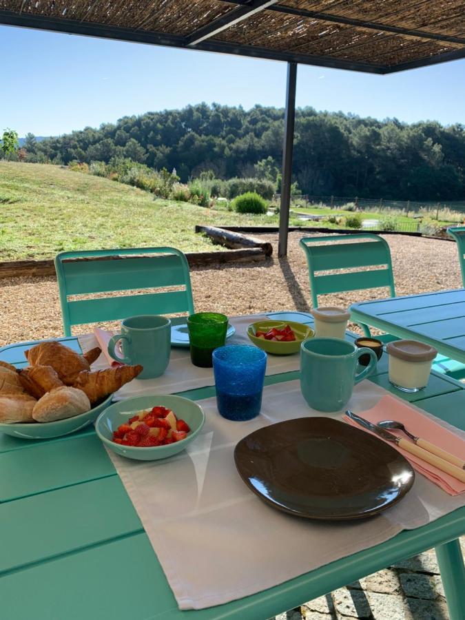 Chut ! C'Est Ici Otel Venelles Dış mekan fotoğraf