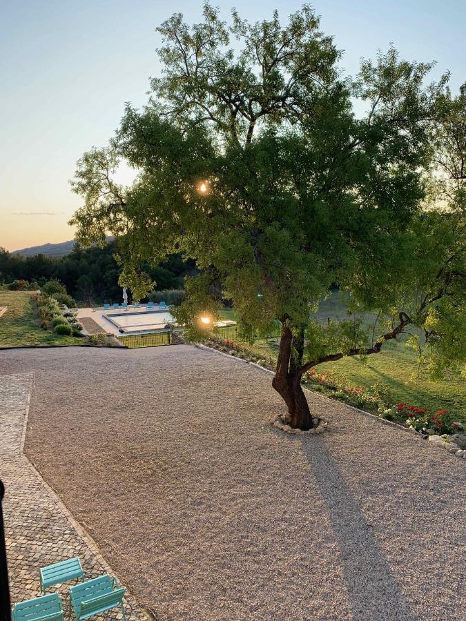 Chut ! C'Est Ici Otel Venelles Dış mekan fotoğraf