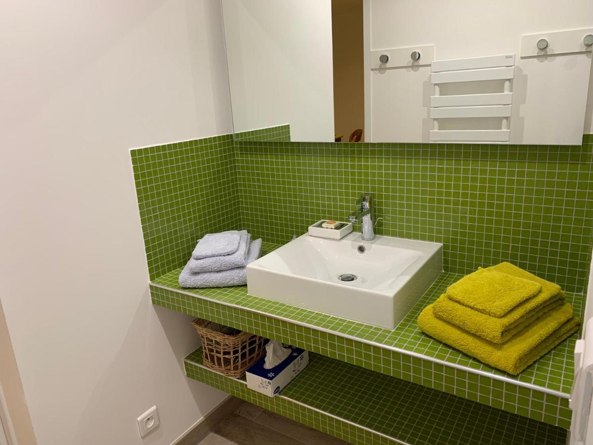 Chut ! C'Est Ici Otel Venelles Dış mekan fotoğraf