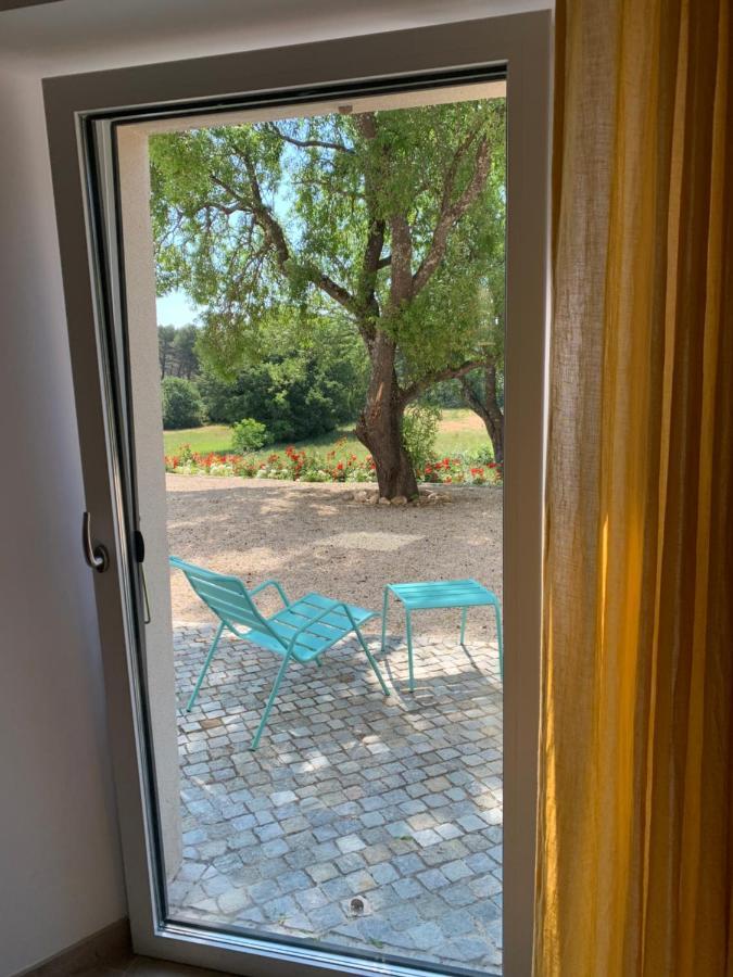 Chut ! C'Est Ici Otel Venelles Dış mekan fotoğraf